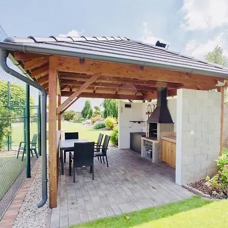 Villa Luxury Near Prague With Pool And Tennis Court Cestlice