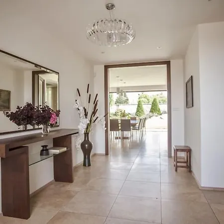 וילה Luxury Near Prague With Pool And Tennis Court